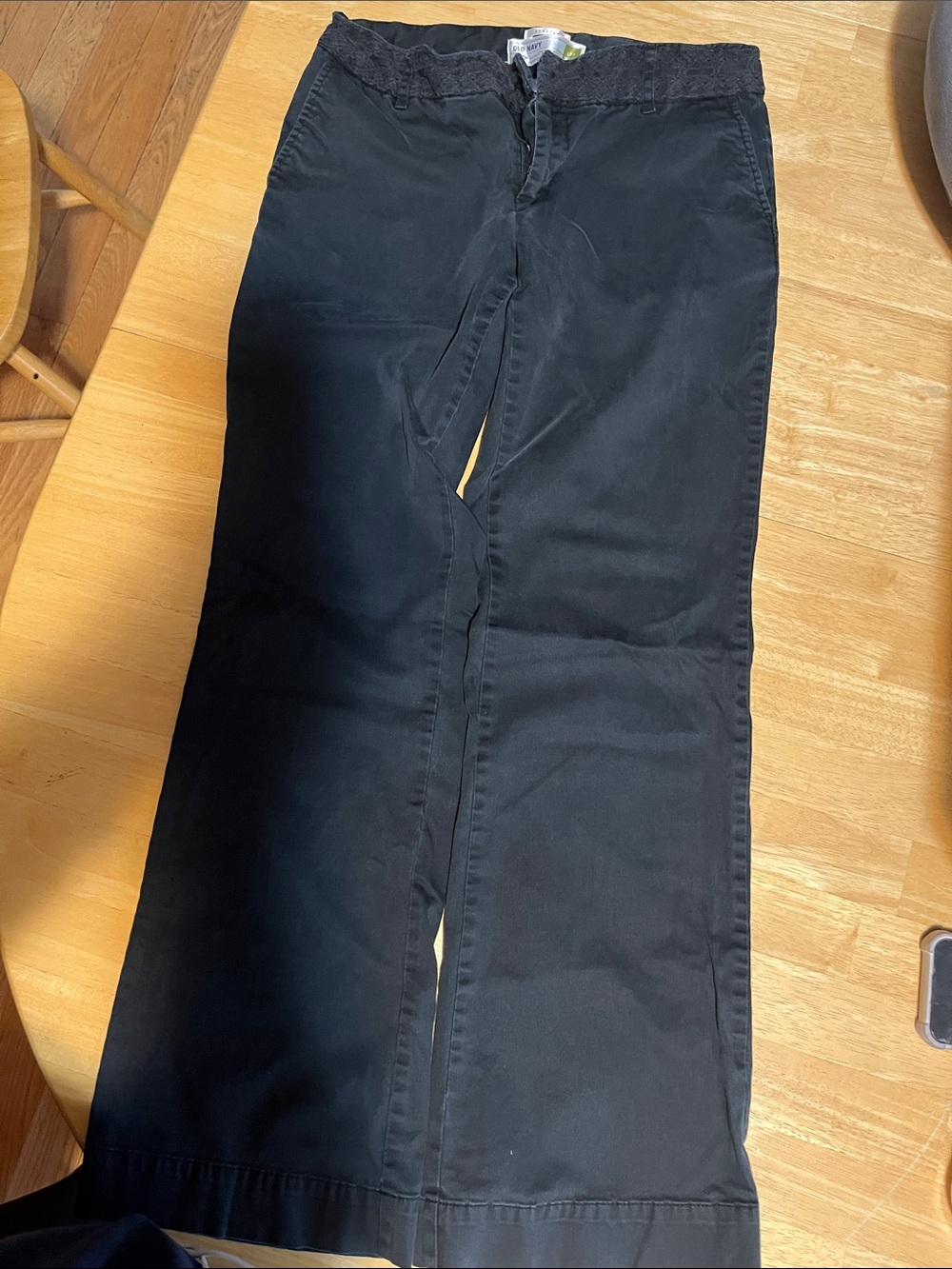 Old Navy Black Stretch Low-Waist Bootcut Pants Size 6, (fits like 4 now) -worn